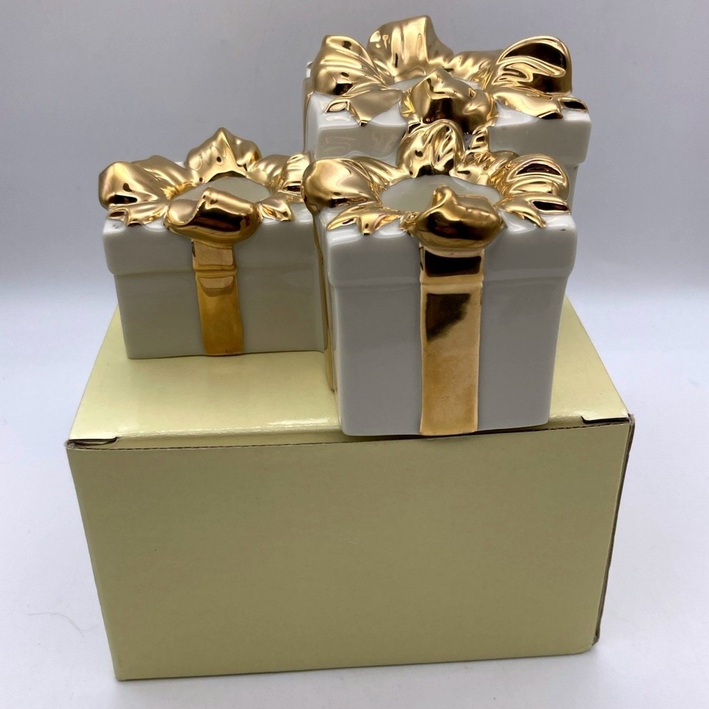 Mikasa Triple Taper Gold Bow Candle Holder Fine Porcelain Holiday Elegance FK001
